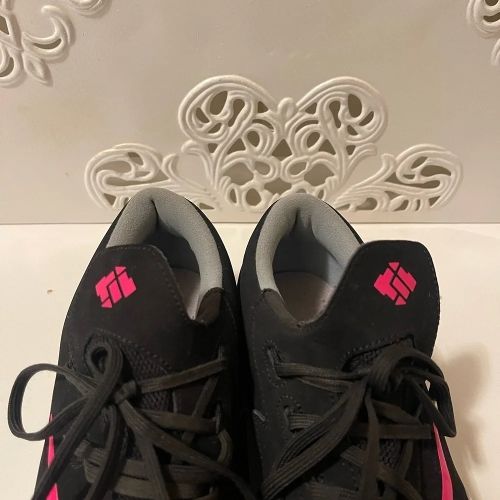 KD Nike sneakers . Hot pink and black